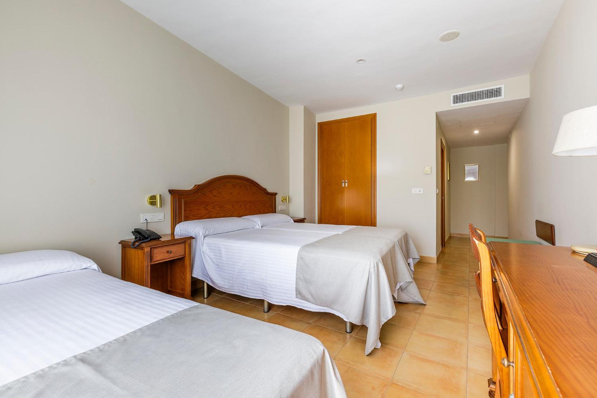 Hotel Almijara - Mares Ла Херадура Екстериор снимка