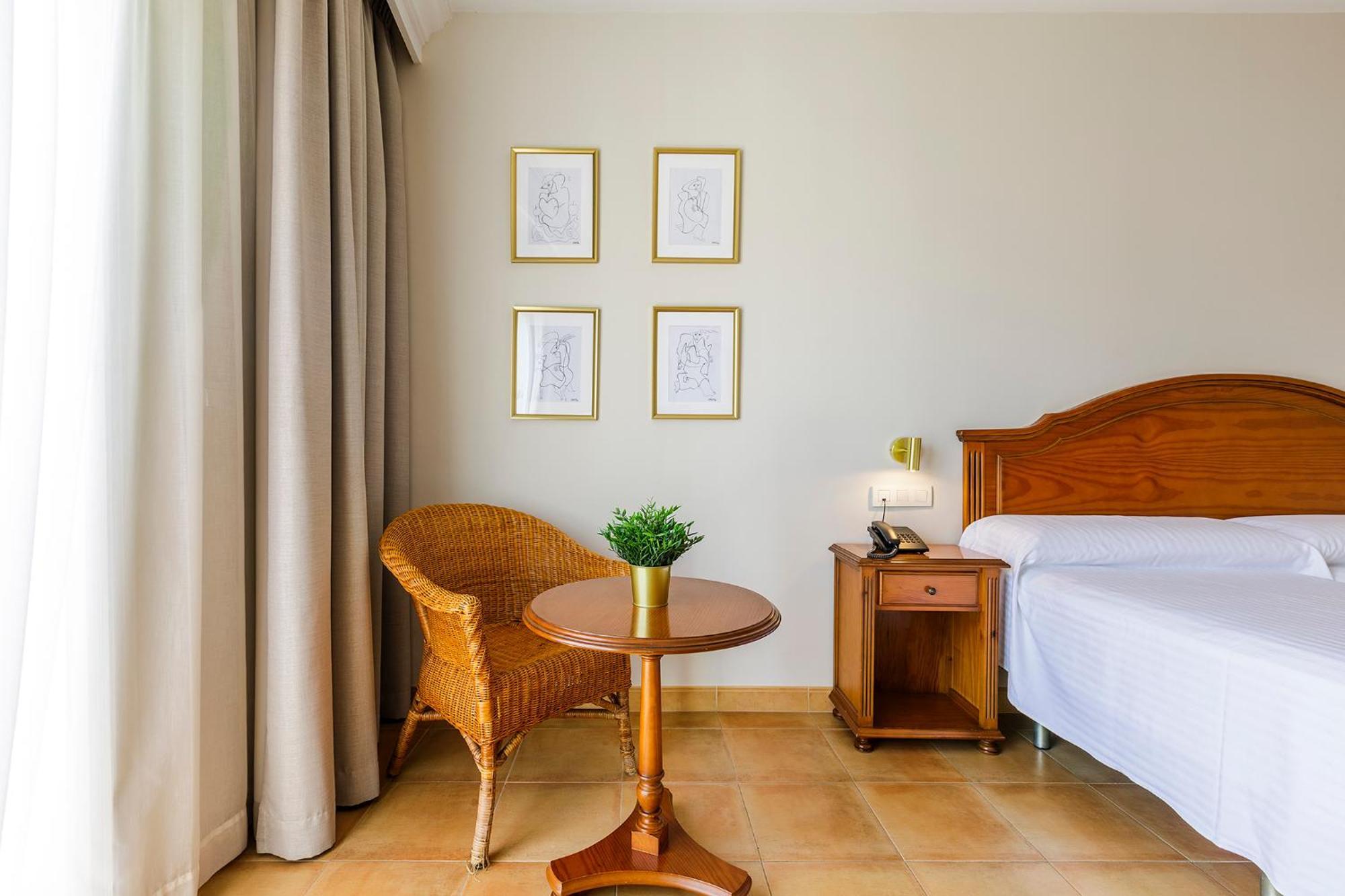 Hotel Almijara - Mares Ла Херадура Екстериор снимка