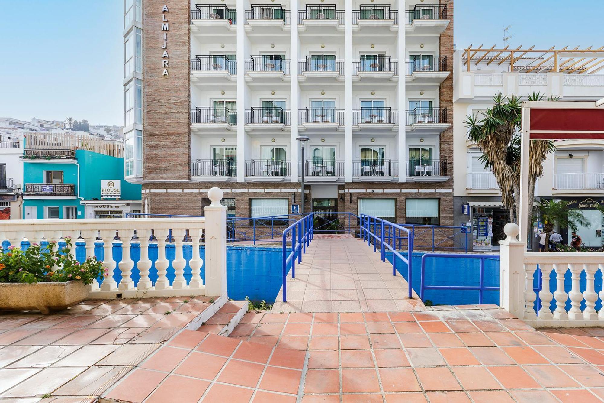 Hotel Almijara - Mares Ла Херадура Екстериор снимка