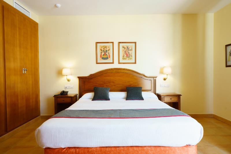Hotel Almijara - Mares Ла Херадура Екстериор снимка